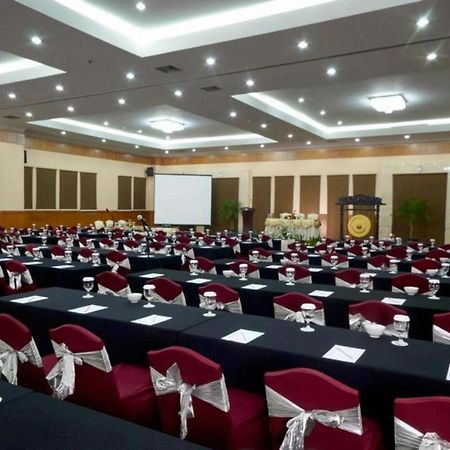 Grand Cempaka Business Hotel Jakarta Luaran gambar