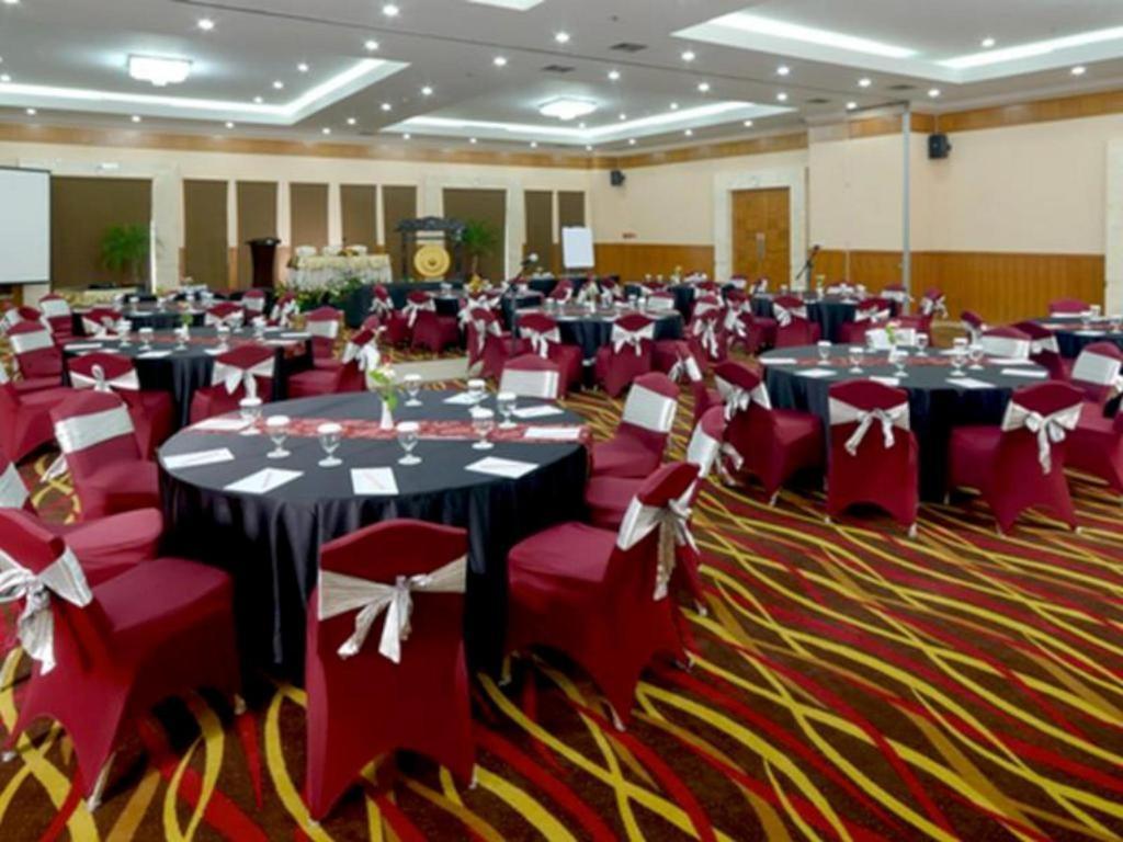 Grand Cempaka Business Hotel Jakarta Luaran gambar