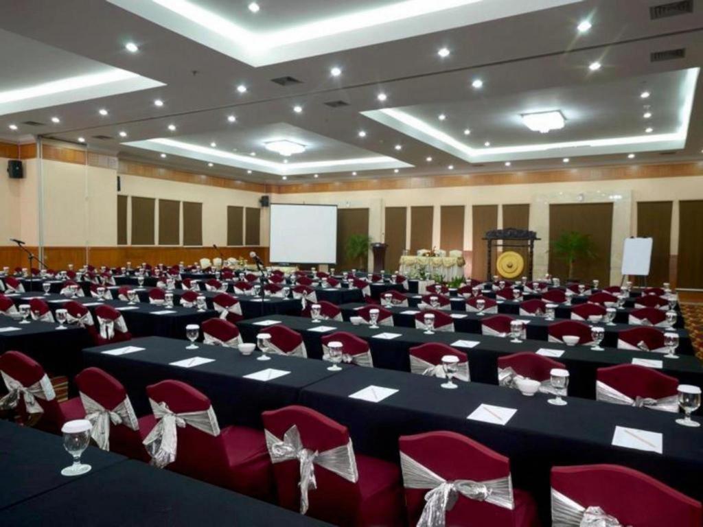 Grand Cempaka Business Hotel Jakarta Luaran gambar